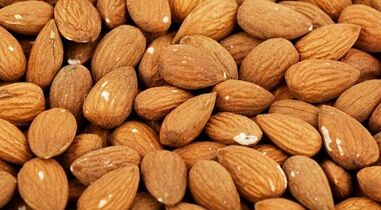 The benefits and use of almonds for male power